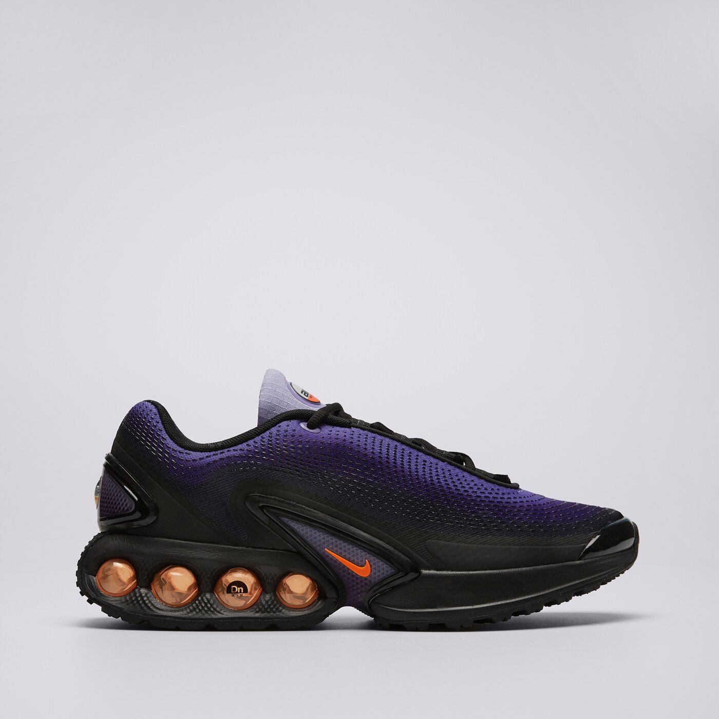 Мъжки маратонки NIKE AIR MAX DN SE hf5531-500 цвят черен