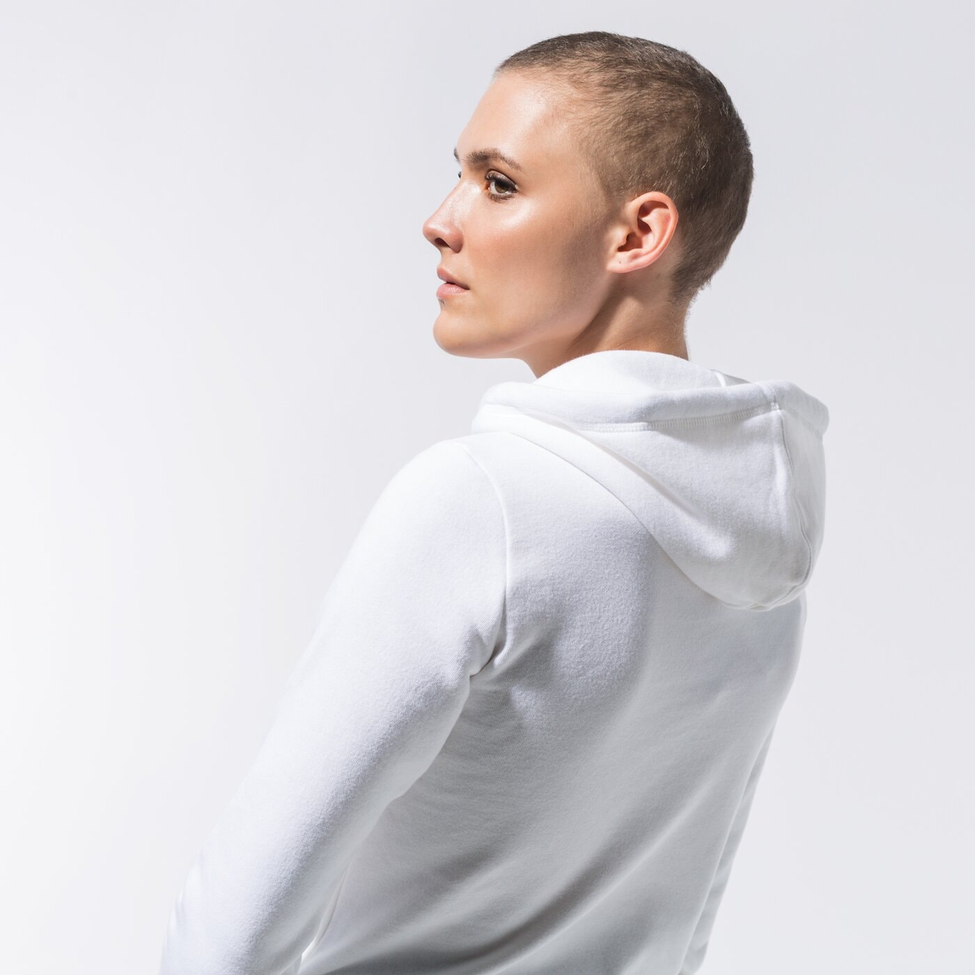 Дамски суичър CHAMPION СУИТЧЪР С КАЧУЛКА HOODED SWEATSHIRT 113207ww001 цвят бял