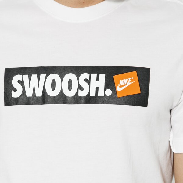 Мъжка тениска NIKE ТЕНИСКА SS M NSW TEE SWOOSH BMPR STKR ATHLETIC DEPARTME ar5027-100 цвят бял