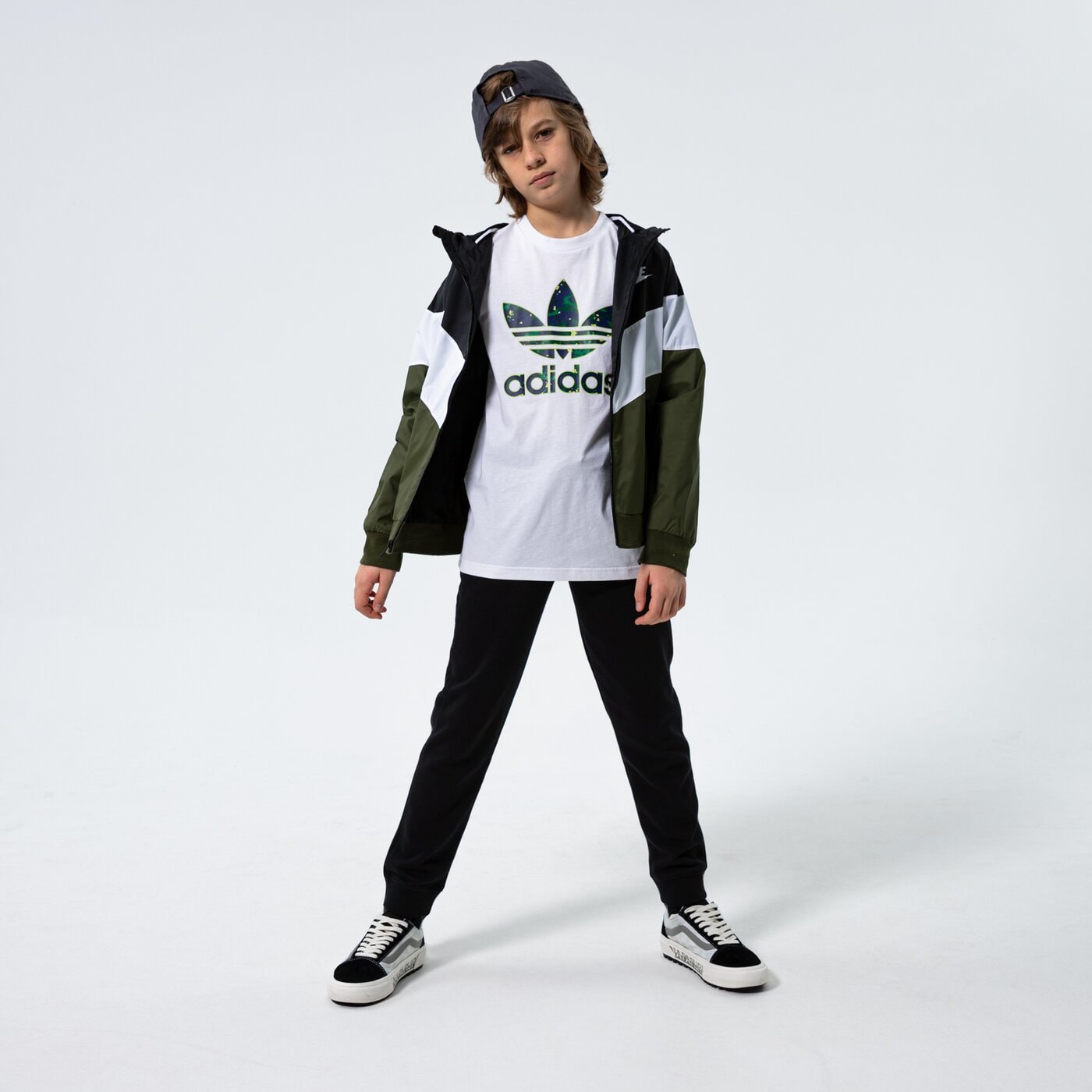 Детска преходно яке NIKE ЯКЕ SPORTSWEAR BOY cj6722-011 цвят каки