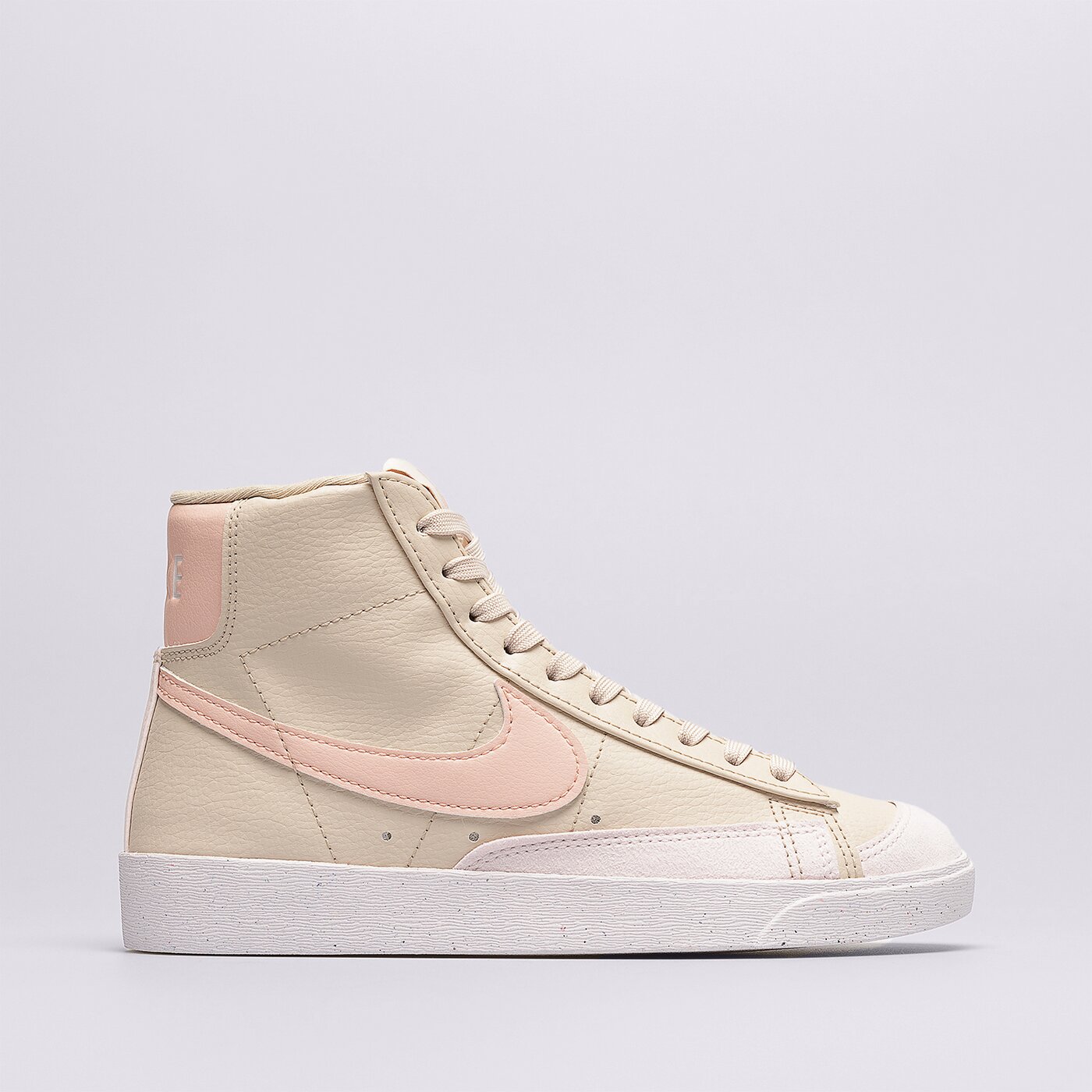 Дамски маратонки NIKE W BLAZER MID '77 NEXT NATURE fb0780-100 цвят бежов