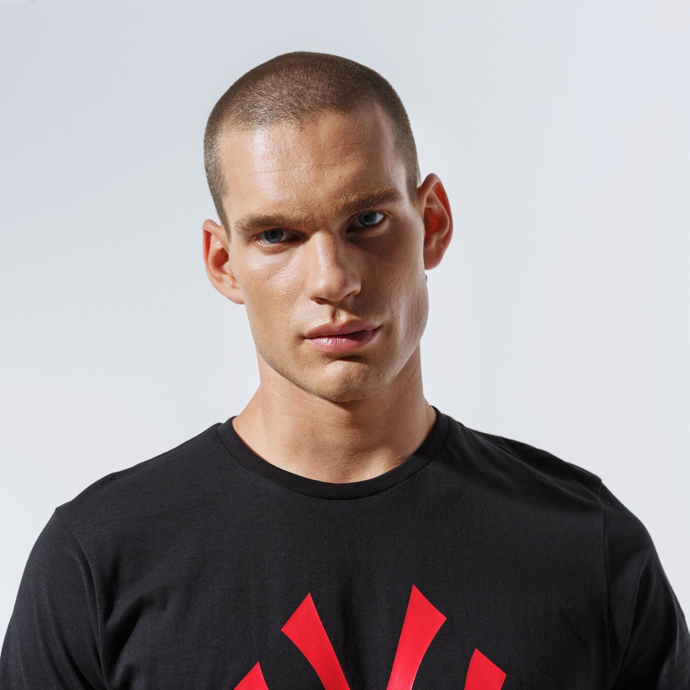 Мъжка тениска NEW ERA ТЕНИСКА MLB SEASONAL TEAM LOGO TEE NEYYAN BLKCYR 12485708 цвят черен