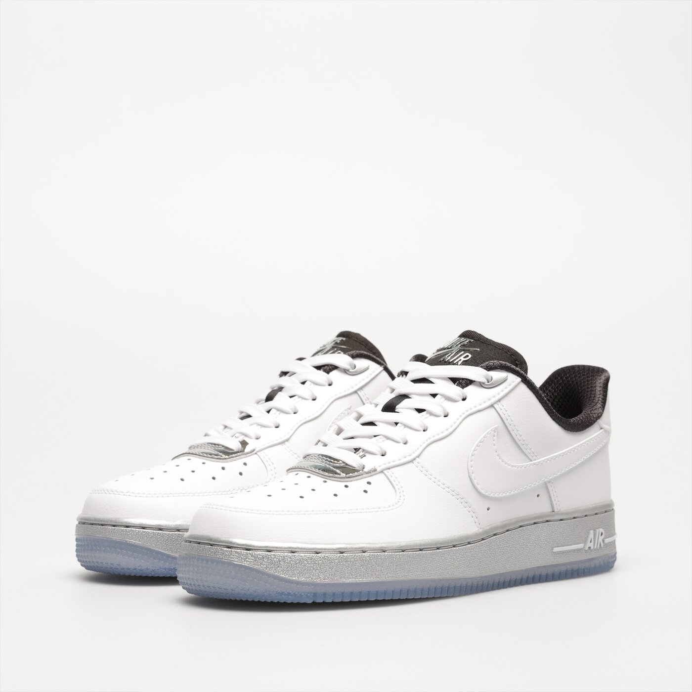 Дамски маратонки NIKE WMNS AIR FORCE 1 '07 SE dx6764-100 цвят бял