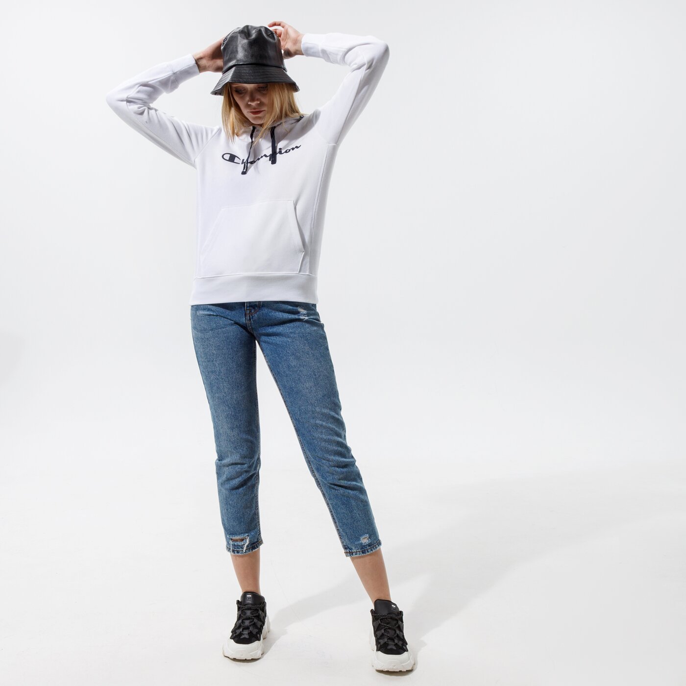 Дамски суичър CHAMPION СУИТЧЪР С КАЧУЛКА HOODED SWEATSHIRT 112580ww001 цвят бял