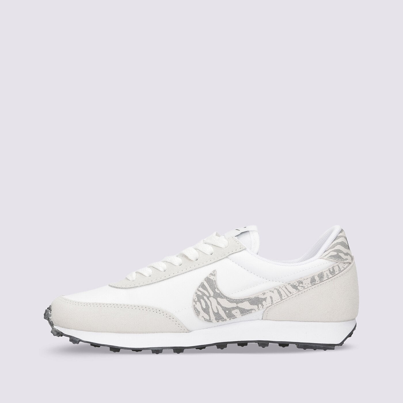 Дамски маратонки NIKE DBREAK SE dm3346-101 цвят бял