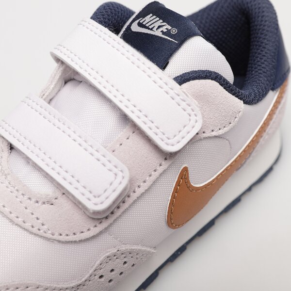 Детски маратонки NIKE MD VALIANT  cn8560-501 цвят бял