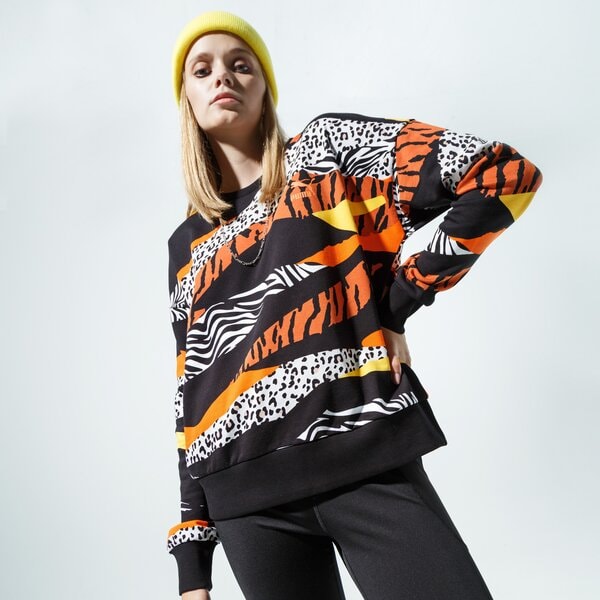 Дамски суичър PUMA СУИТЧЪР CLASSICS GRAPHICS AOP CREW SWEAT 59772888 цвят многоцветен