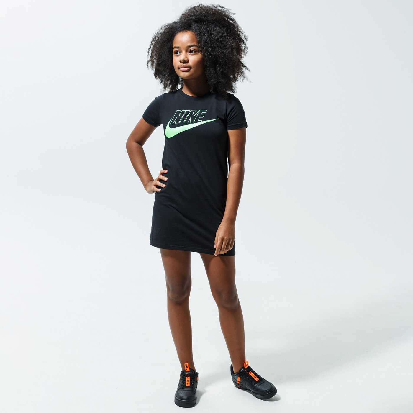  NIKE РОКЛЯ SPORTSWEAR GIRL cu8375-011 цвят черен