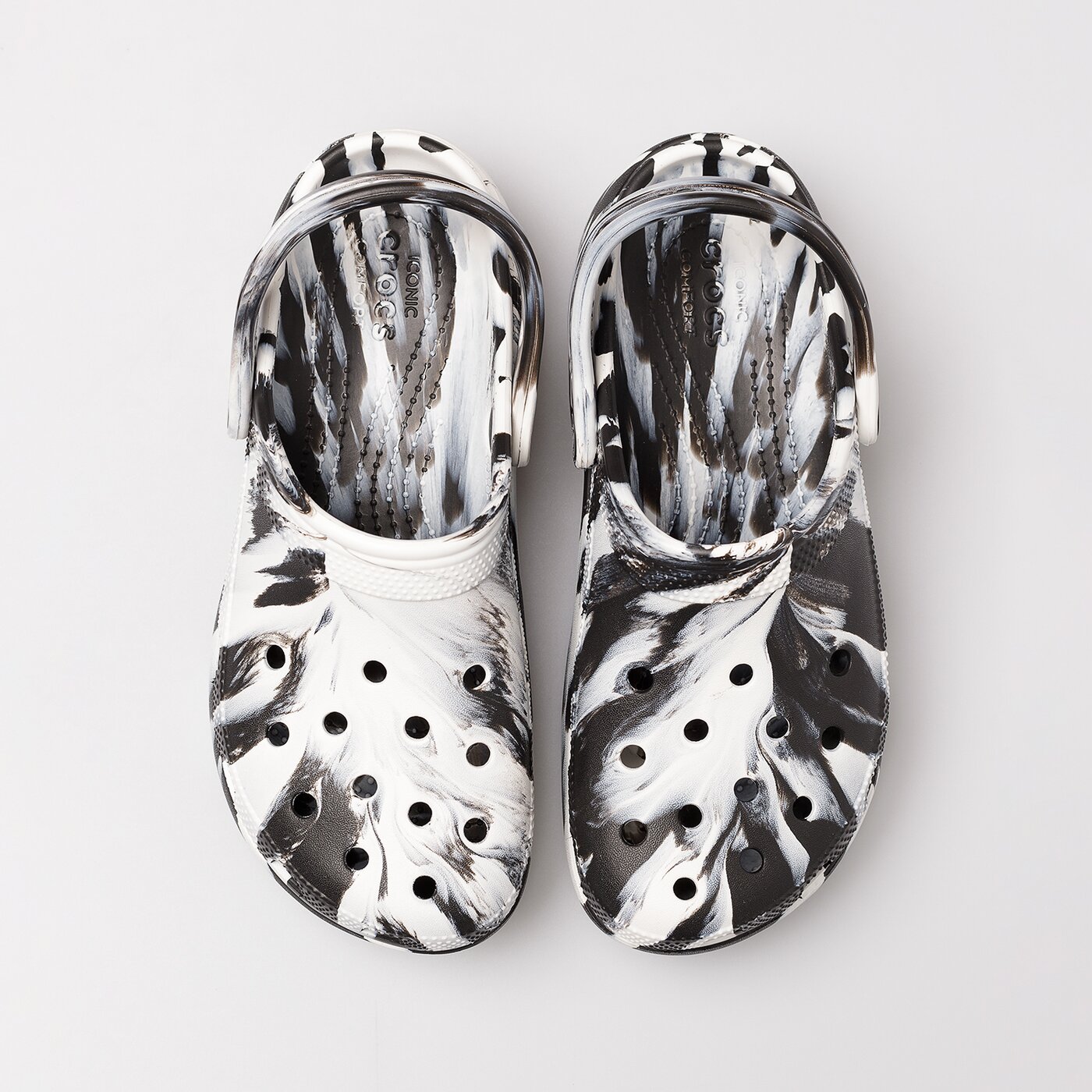 Дамски чехли и сандали CROCS PLATFORM MARBLED 207176-bw цвят черен