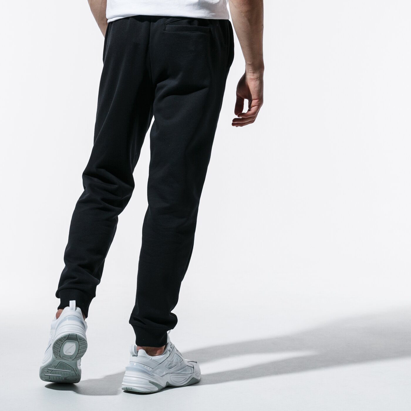 Мъжки панталони FILA ПАНТАЛОНИ KUDDUSI PANTS 687218002 цвят черен