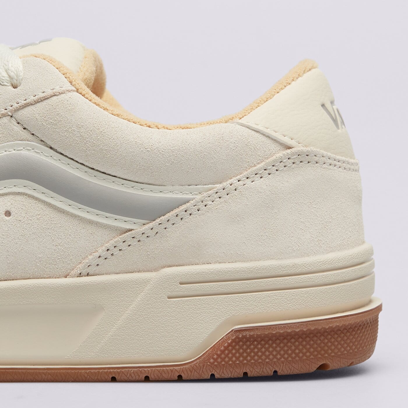 Дамски маратонки VANS HYLANE vn000d1jovm1 цвят бежов