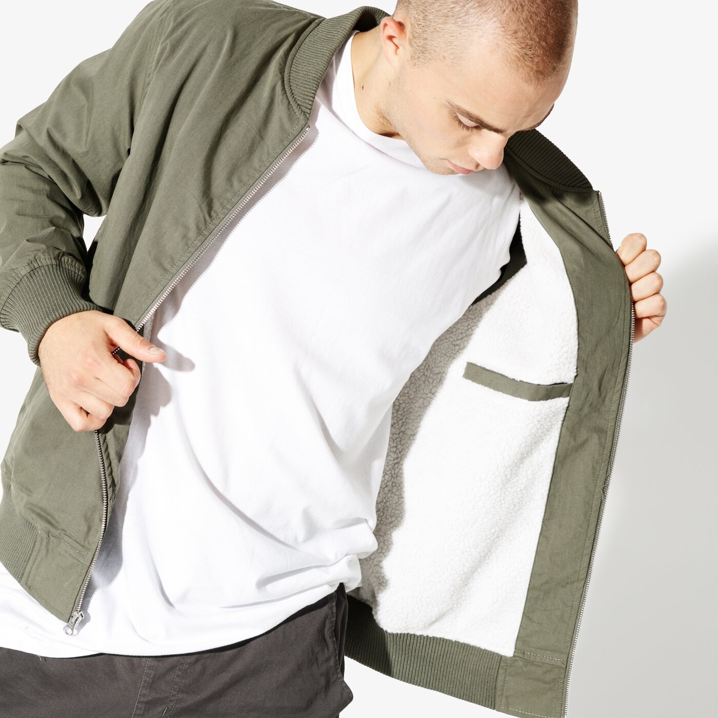 Мъжко зимно яке NEW ERA ЯКЕ NE BRANDED SHERPA BOMBER NE NOV NONE 11604083 цвят каки