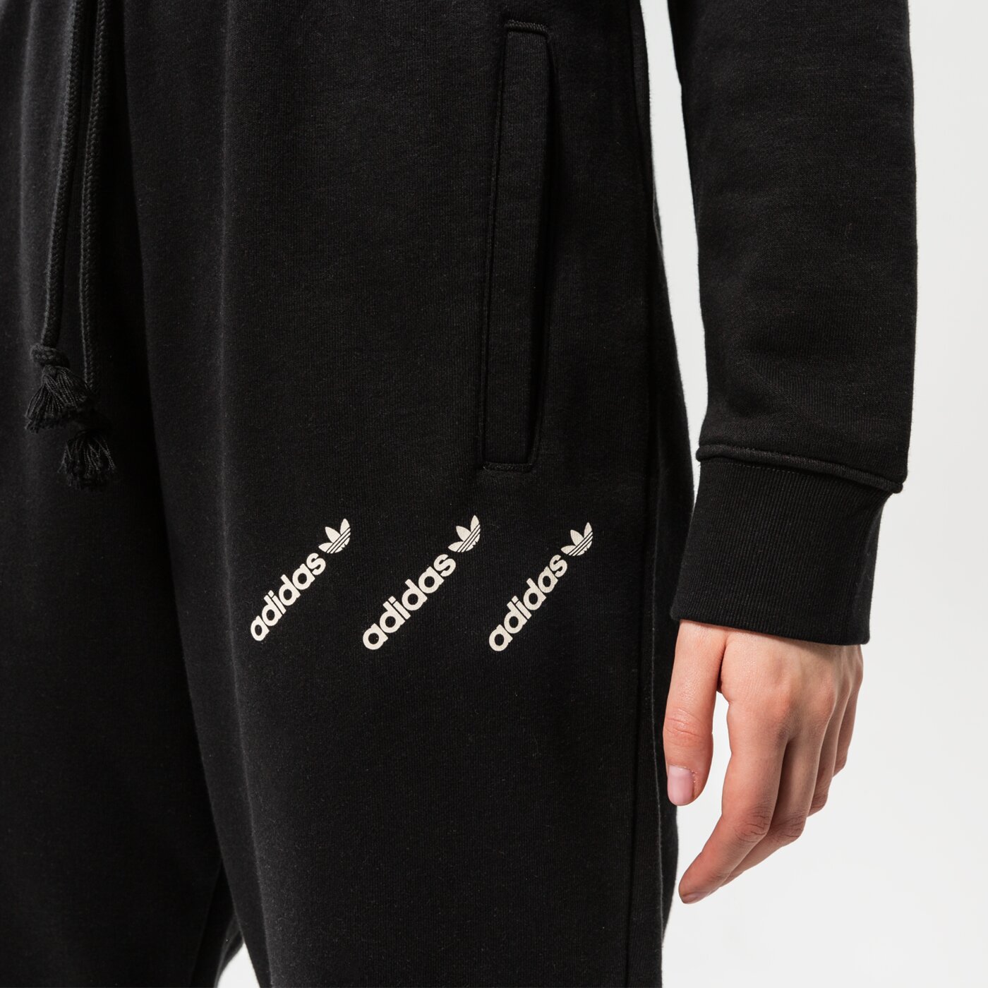 Дамски панталони ADIDAS ПАНТАЛОНИ TRACK PANTS hm4872 цвят черен
