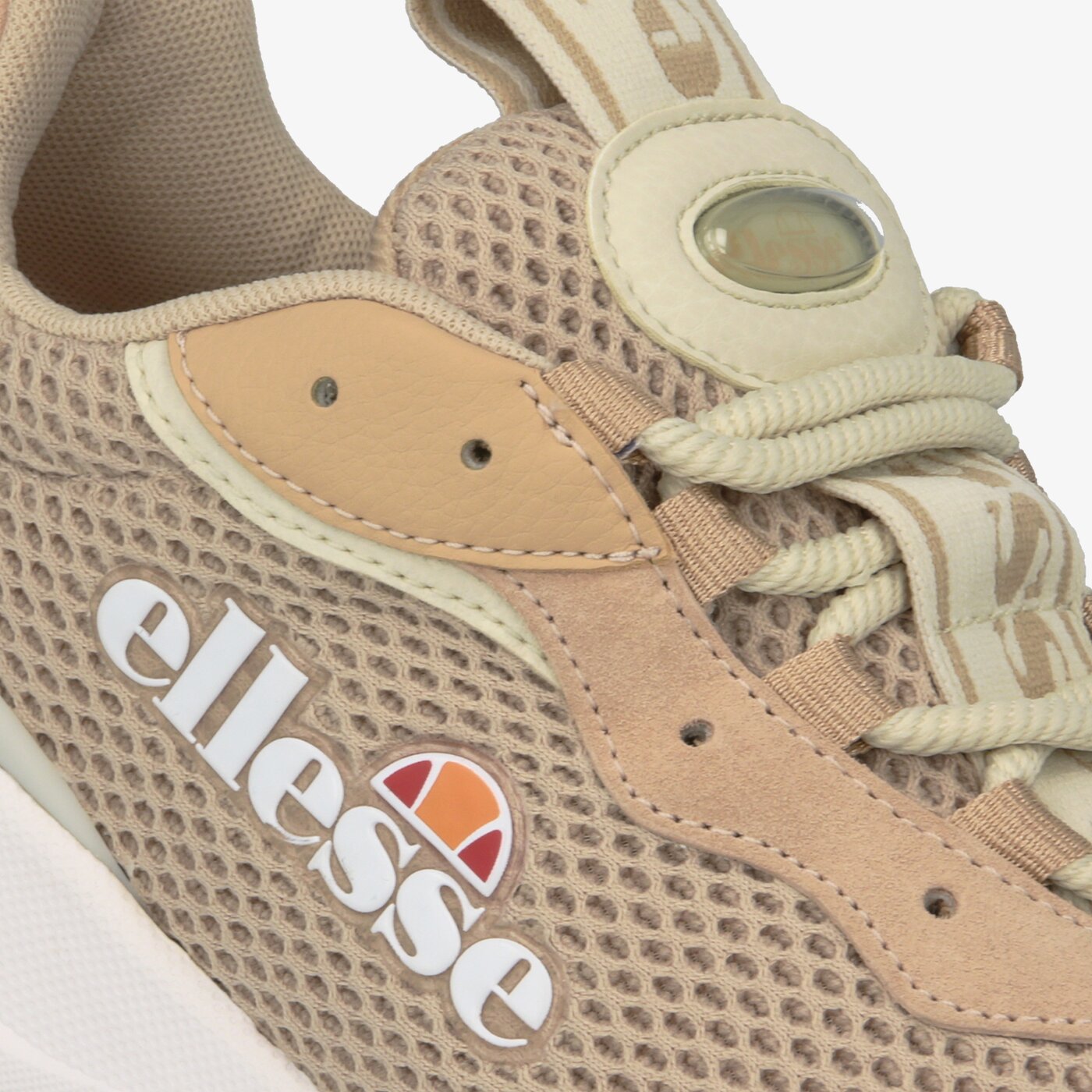 Дамски маратонки ELLESSE MASSELLO 613613 цвят бежов
