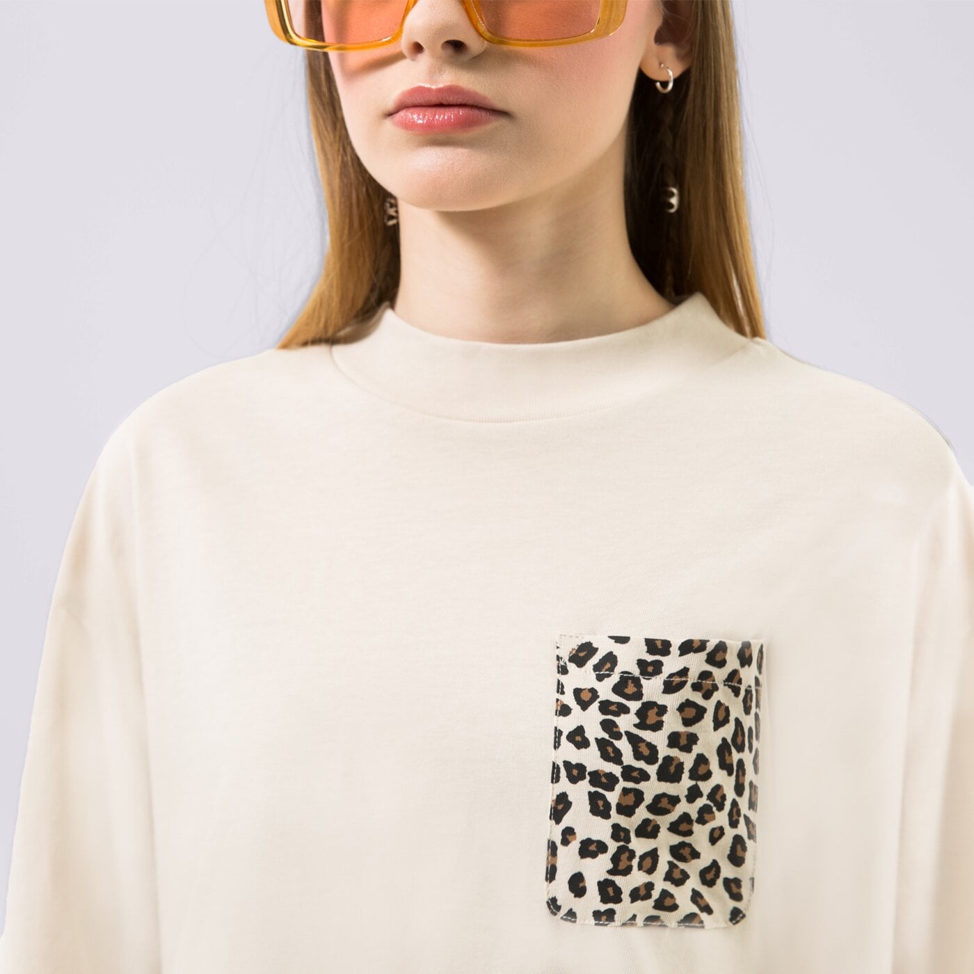 Дамска тениска VANS ТЕНИСКА LS ANIMAL MIX LS TEE OATMEAL vn00044f2n1 цвят бежов