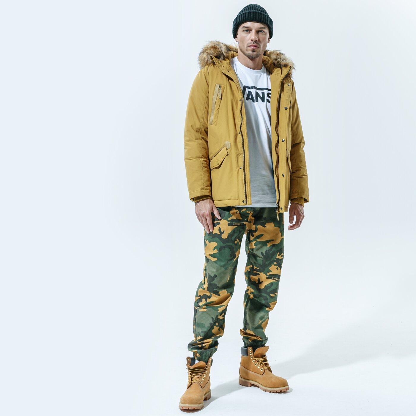 Мъжки панталони TIMBERLAND ПАНТАЛОНИ YC CAMO UTILITY JOGGER tb0a2ahgan71 цвят многоцветен
