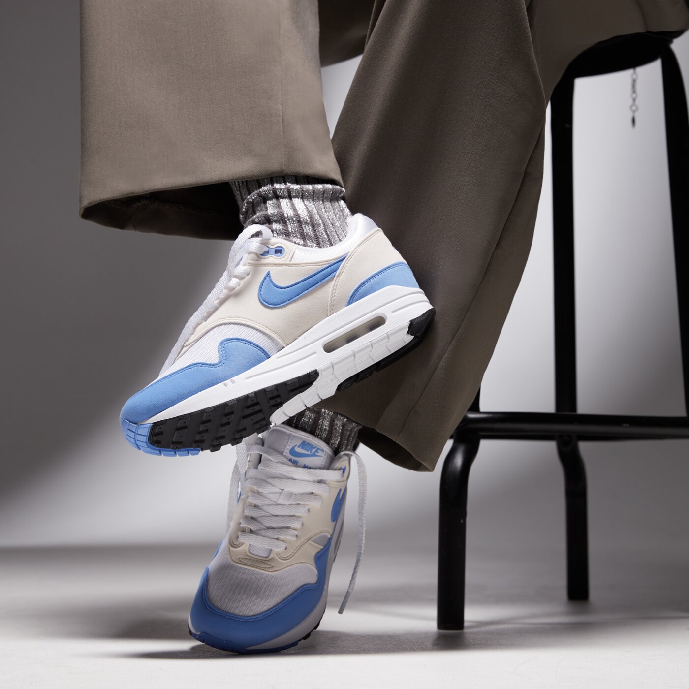 Дамски маратонки NIKE AIR MAX 1 dz2628-113 цвят бял