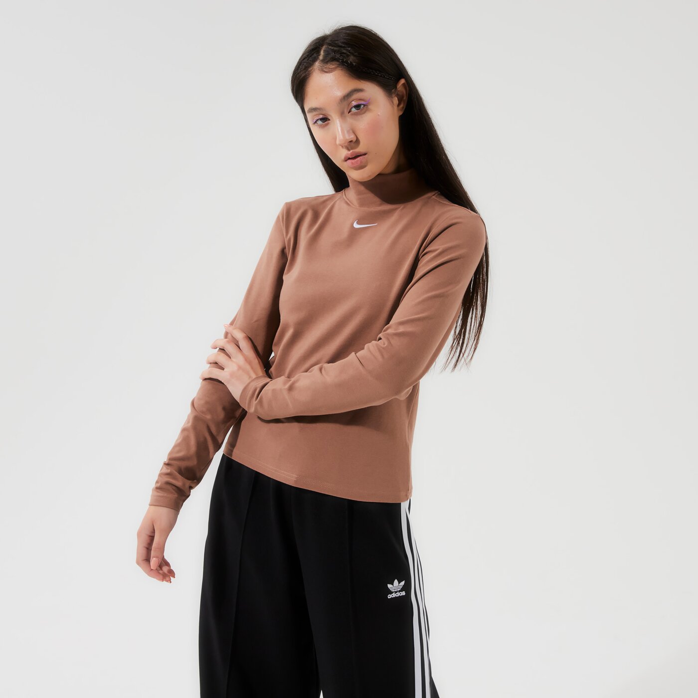 Дамска тениска NIKE ТЕНИСКА W NSW ESSNTL MOCK LS ТОП dd5882-256 цвят кафяв