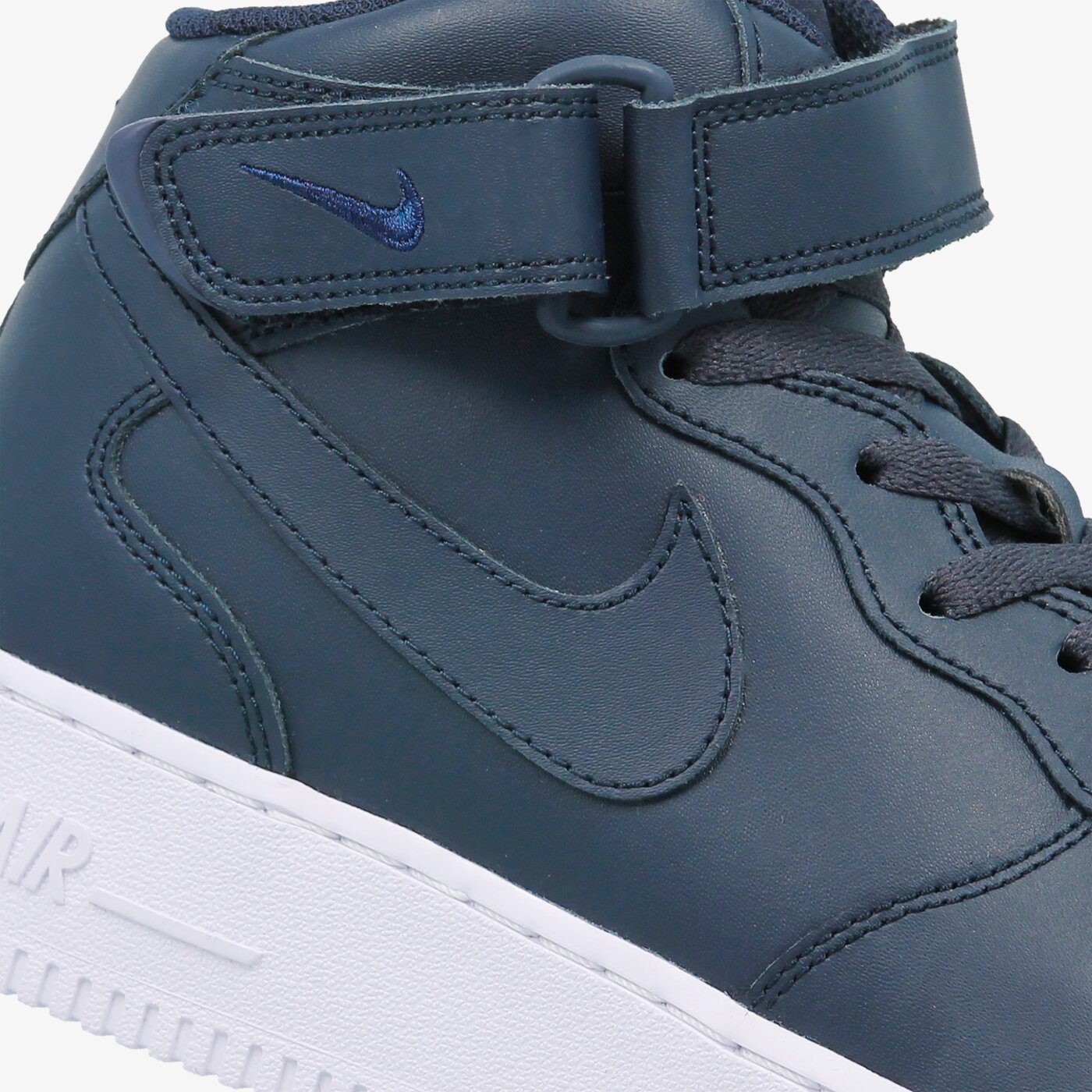 Мъжки маратонки NIKE AIR FORCE 1 MID '07  315123-415 цвят тъмносин