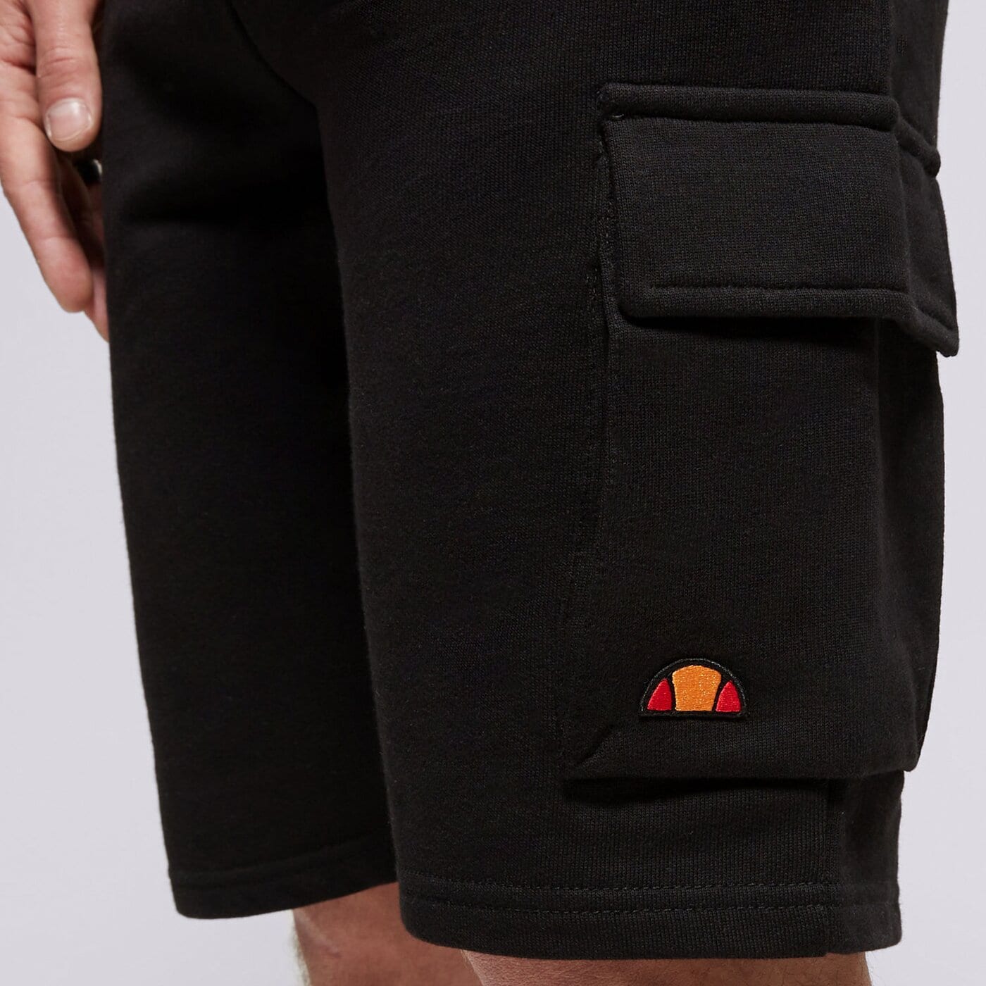 Мъжки къси панталони ELLESSE ШОРТИ VIZZINI CARGO SHORTS BLK smg23453011 цвят черен