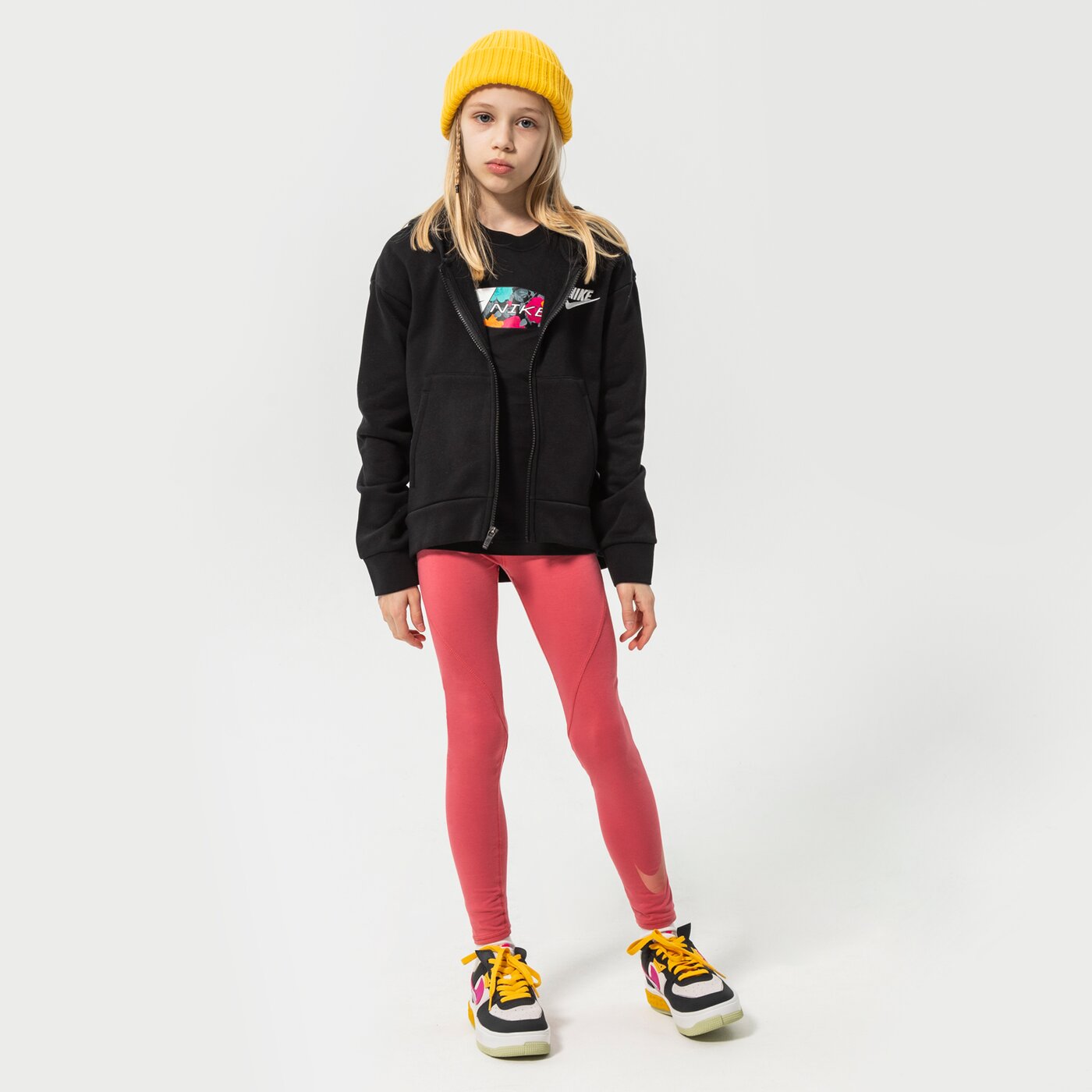 Детска тениска NIKE ТЕНИСКА G NSW TEE DPTL RTL GIRL do1329-010 цвят черен