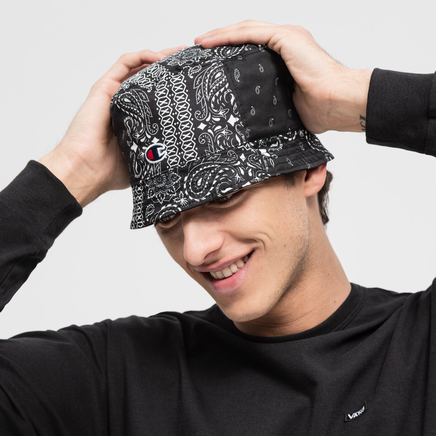  CHAMPION ИДИОТКА ROCHESTER 805505kl001 цвят черен