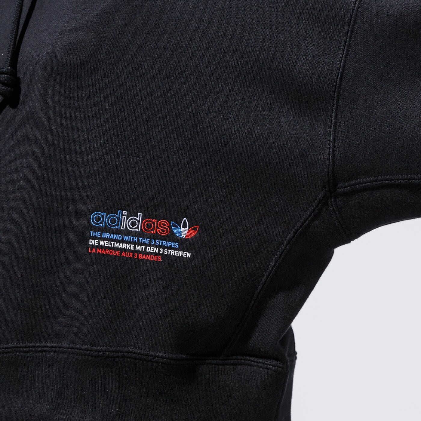 Дамски суичър ADIDAS СУИТЧЪР С КАЧУЛКА HOODIE gn2853 цвят черен