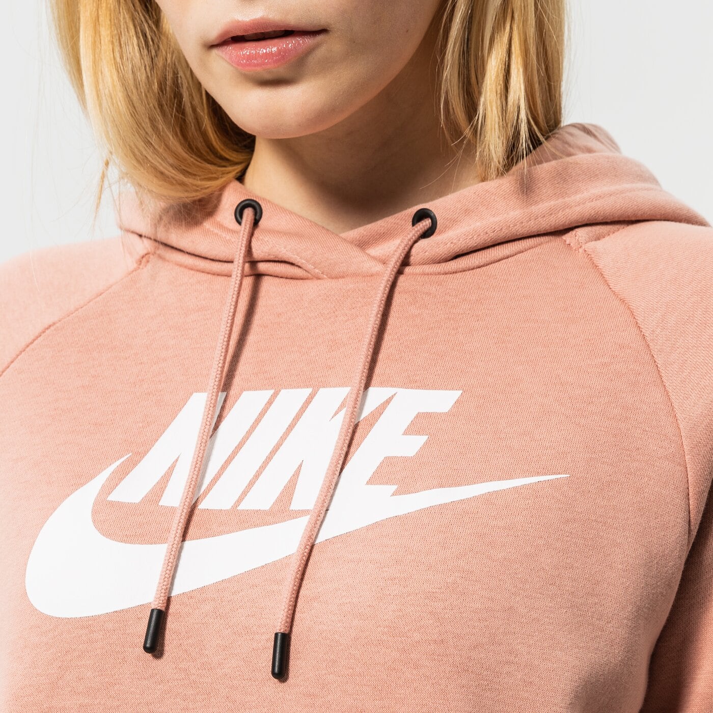 Дамски суичър NIKE СУИТЧЪР С КАЧУЛКА SPORTSWEAR ESSENTIAL bv4126-609 цвят розов