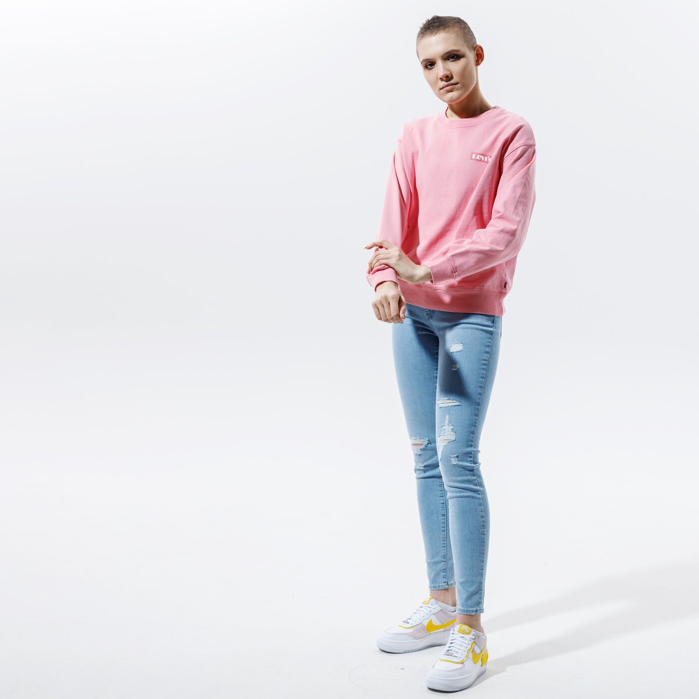 Дамски суичър LEVI'S СУИТЧЪР GRAPHIC STANDARD CREW 18686-0019 цвят розов