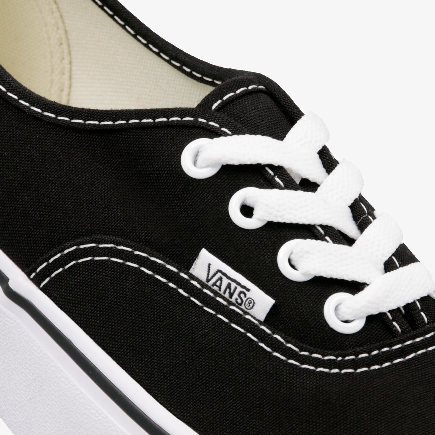 Дамски маратонки VANS UA AUTHENTIC PLATFORM 2.0 vn0a3av8blk1 цвят черен