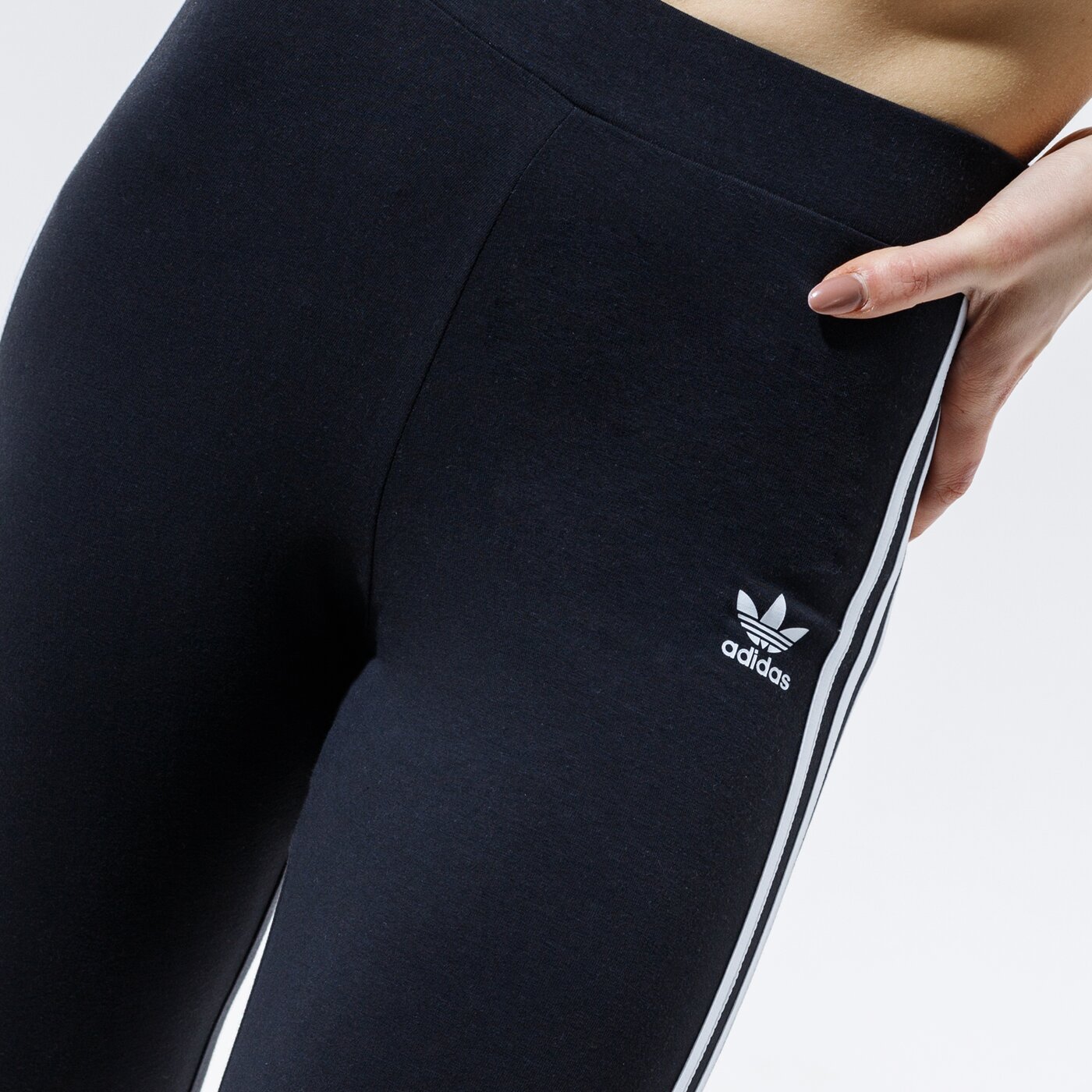 Дамски панталони ADIDAS КЛИН 3 STR TIGHT gn4504 цвят черен