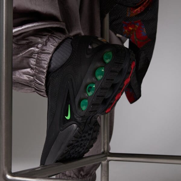 Мъжки маратонки NIKE AIR MAX DN dv3337-021 цвят черен