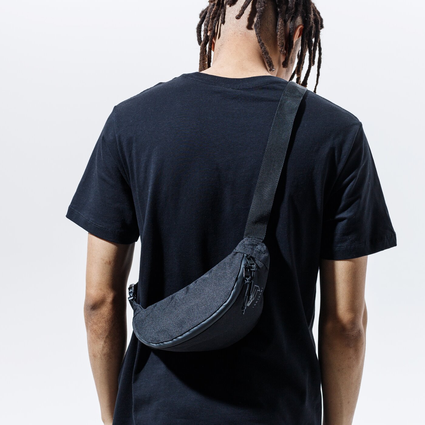 Дамска чанта за кръст CONFRONT ЧАНТА ЗА КРЪСТ TRICITY cf121nem91001 цвят черен