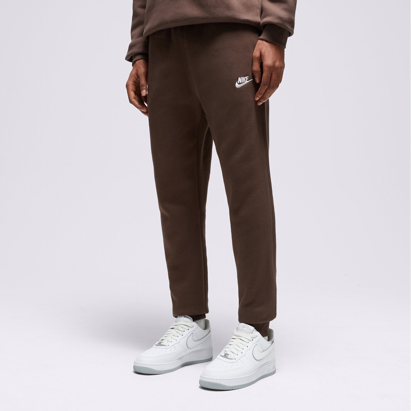 Мъжки панталони NIKE   ПАНТАЛОНИ SPORTSWEAR CLUB FLEECE bv2671-237 цвят кафяв