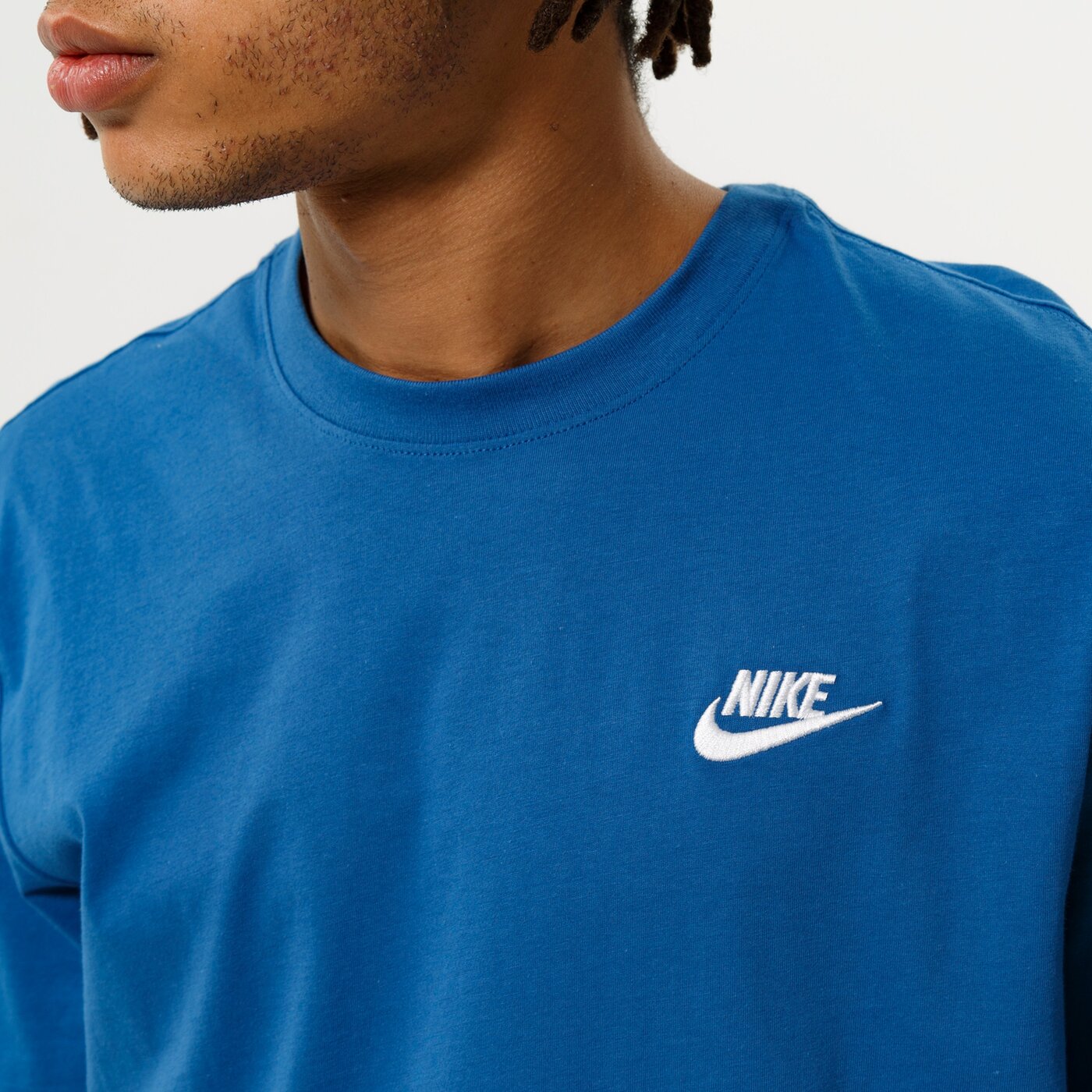 Мъжка тениска NIKE ТЕНИСКА SPORTSWEAR CLUB ar4997-407 цвят син