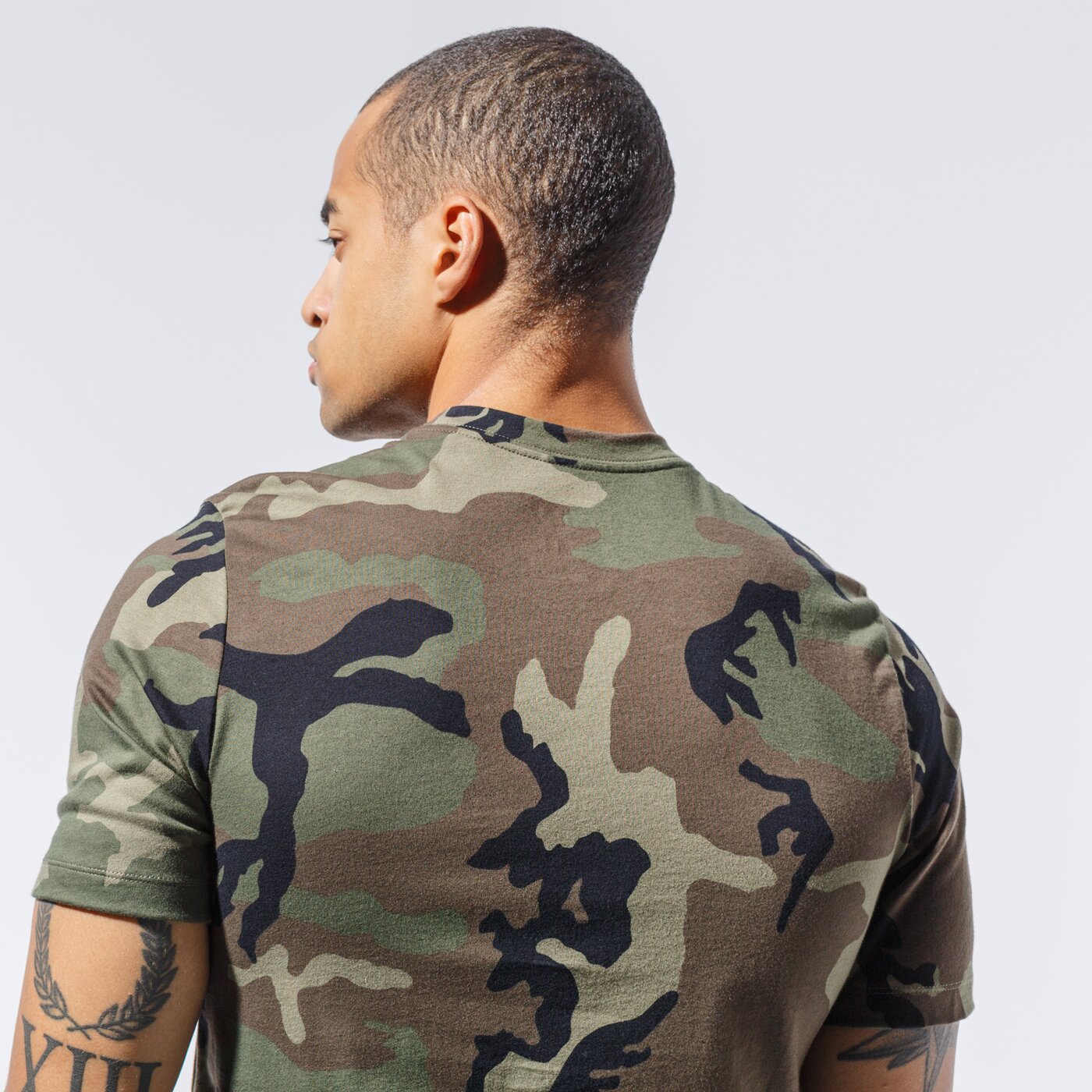 Мъжка тениска JORDAN ТЕНИСКА M J JM CLSCS CAMO AOP SS CREW cu2072-222 цвят многоцветен