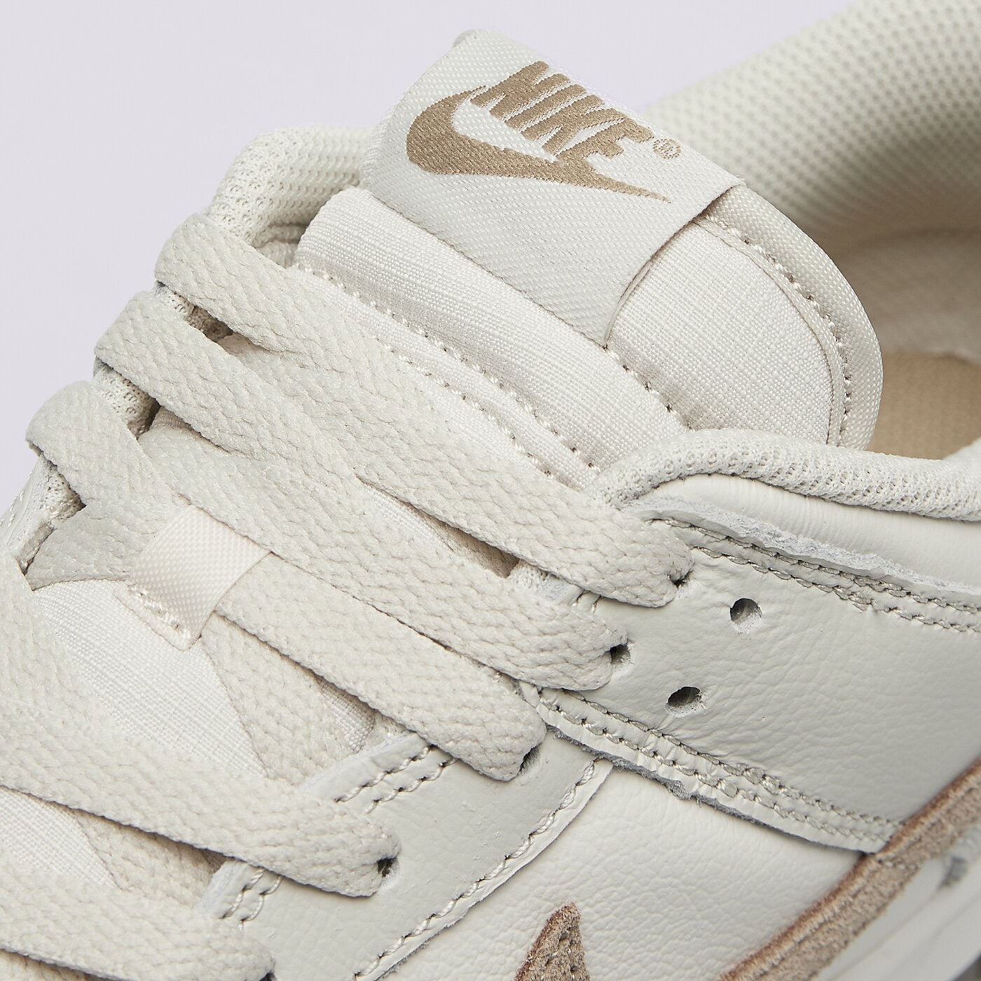 Мъжки маратонки NIKE DUNK LOW RETRO SE ESS+ fj4188-001 цвят бежов