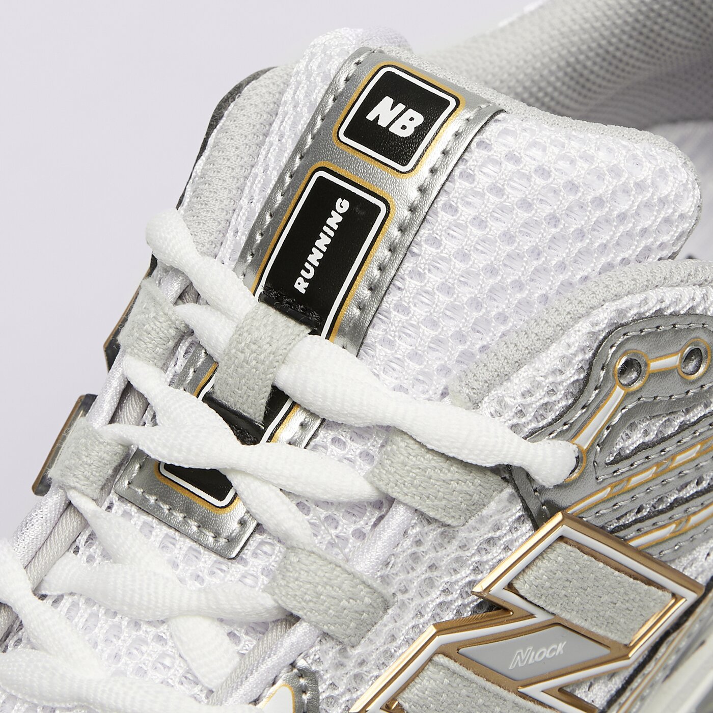 Дамски маратонки NEW BALANCE 1906 m1906ri цвят бял