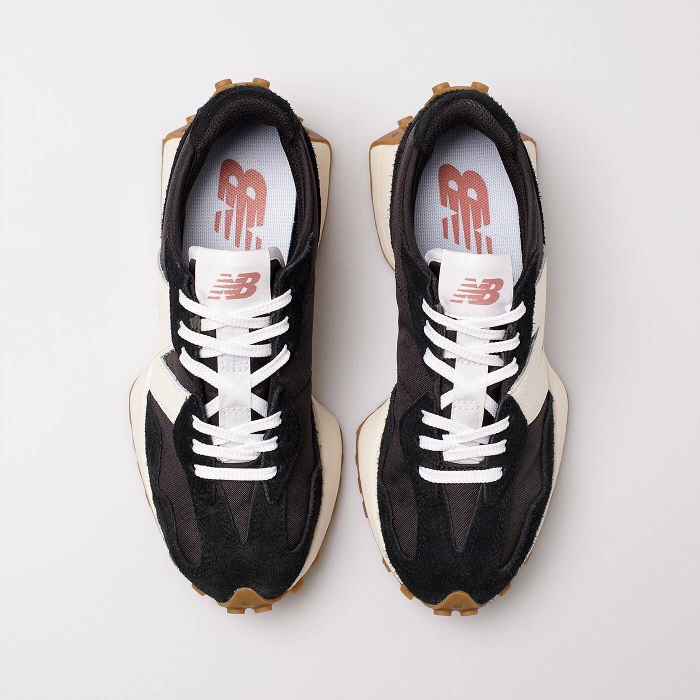 Дамски маратонки NEW BALANCE 327  ws327bl цвят черен