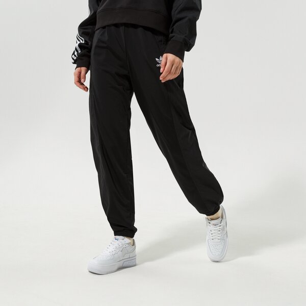 Дамски панталони ADIDAS ПАНТАЛОНИ PANTS hc7049 цвят черен