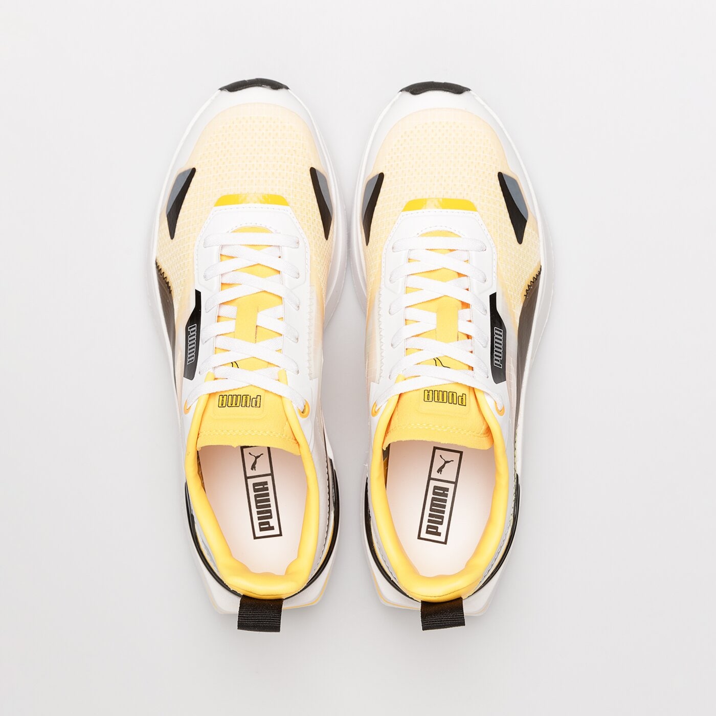 Дамски маратонки PUMA KOSMO RIDER WNS PUMA 383113-04 цвят бял