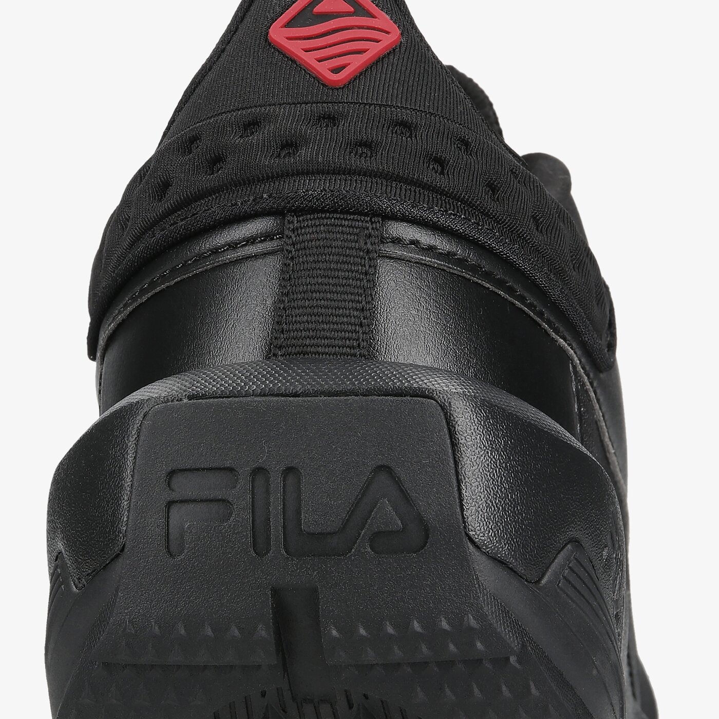 Дамски маратонки FILA THROCKET WMN 101121112v цвят черен