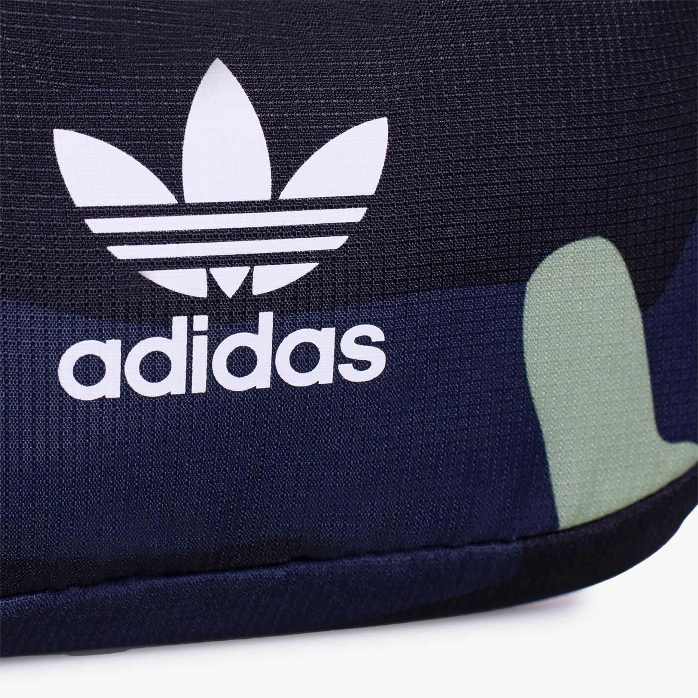 Дамска чанта за кръст ADIDAS ЧАНТА CAMO WAISTBAG hc9516 цвят многоцветен