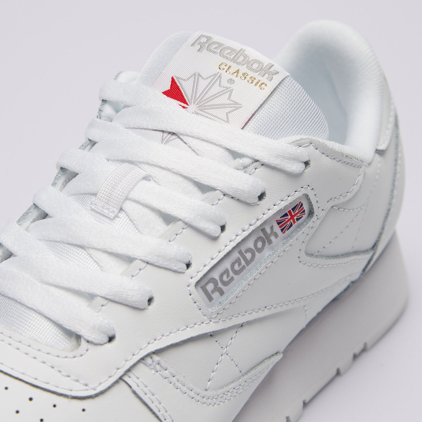 Дамски маратонки REEBOK CLASSIC LEATHER 100008496 цвят бял