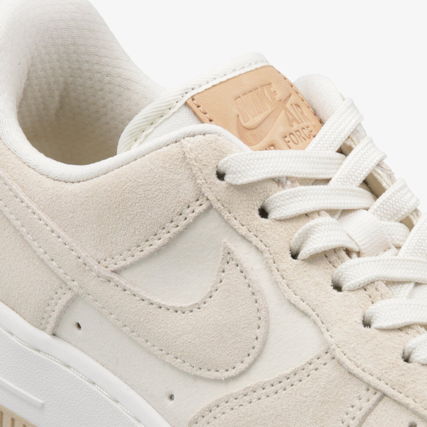 Дамски маратонки NIKE WMNS AIR FORCE 1 '07 PRM 896185-102 цвят бежов