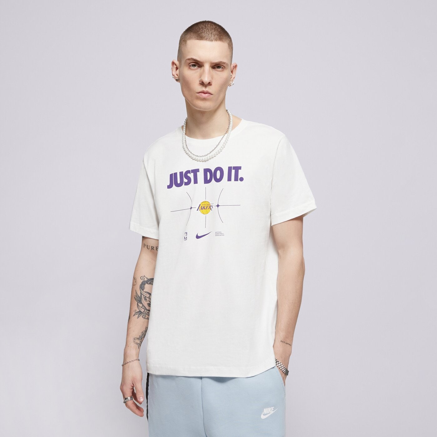 Мъжка тениска NIKE ТЕНИСКА LAL M NK ES NBA JDI SS TEE fq6282-100 цвят бял