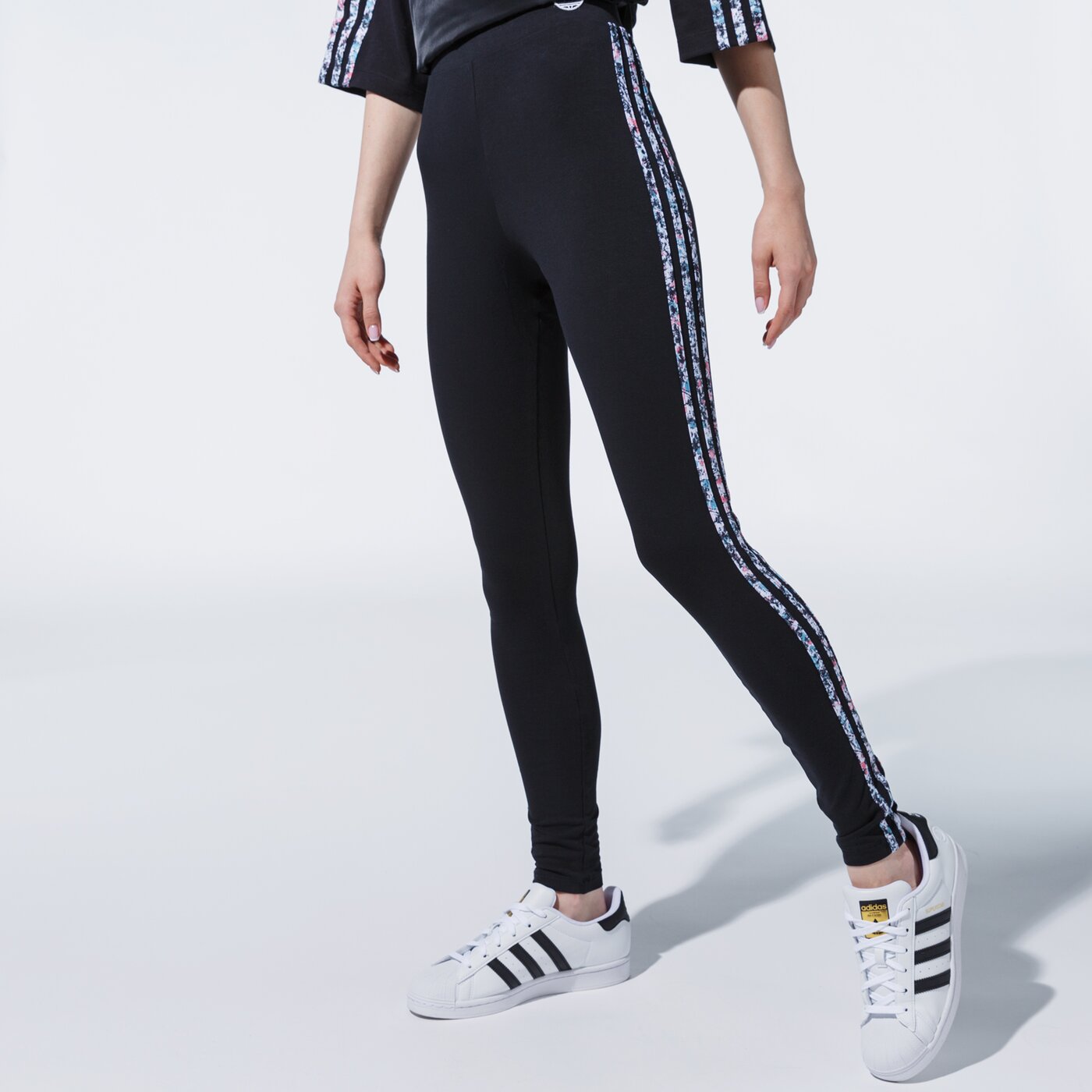 Дамски панталони ADIDAS КЛИН MID RISE TIGHT gn3117 цвят черен