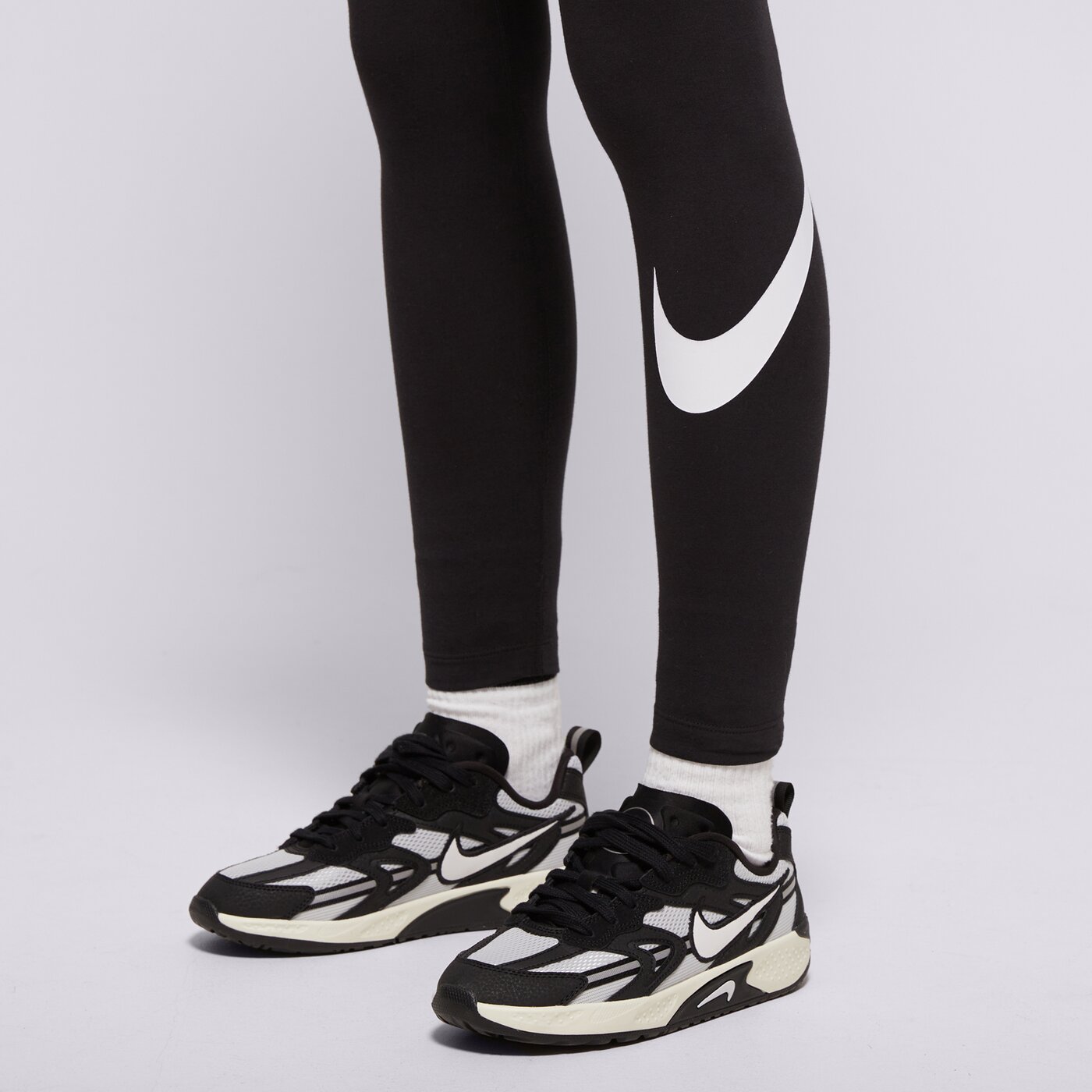 Дамски панталони NIKE КЛИН SPORTSWEAR ESSENTIAL cz8530-010 цвят черен