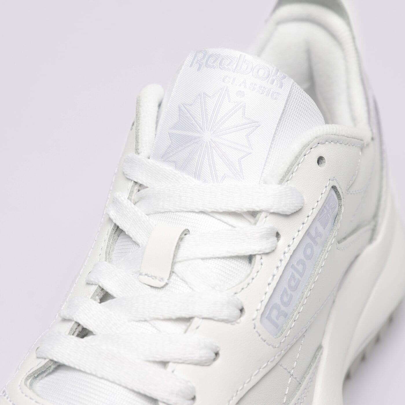 Дамски маратонки REEBOK CLASSIC LEATHER SP EXTRA 100025714 цвят бял