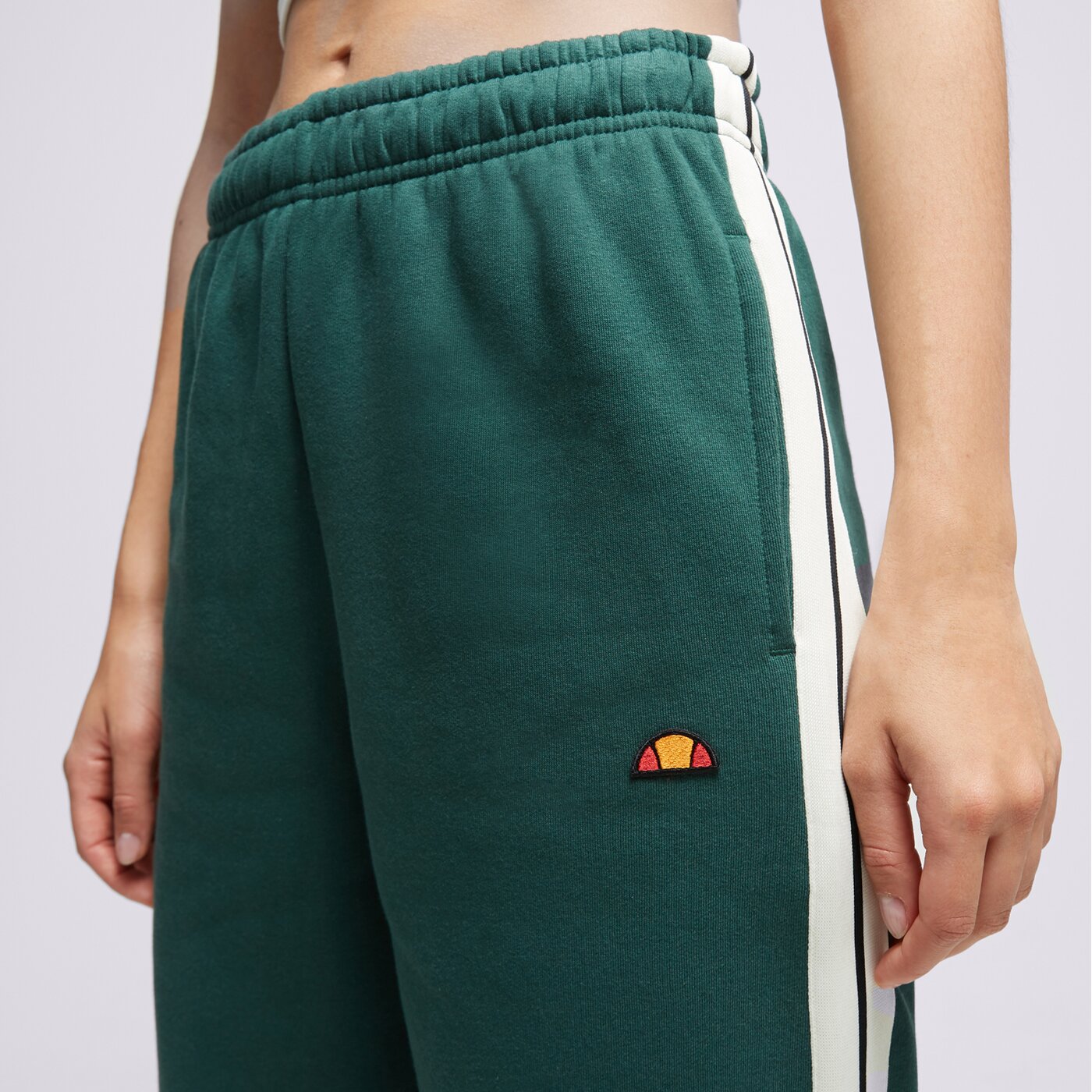 Дамски панталони ELLESSE ПАНТАЛОНИ RADICE JOG PANT DGREEN sgt19156502 цвят зелен
